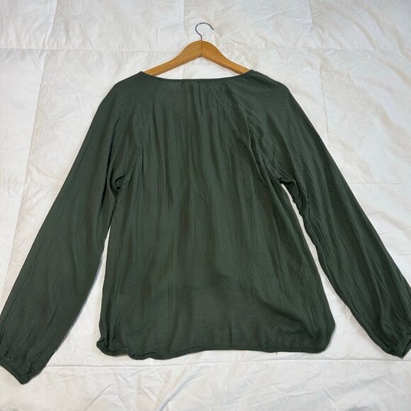 Socialite Forest Green Crisscross V-Neck Long Sleeve Lightweight Blouse Size XL - Picture 6 of 6
